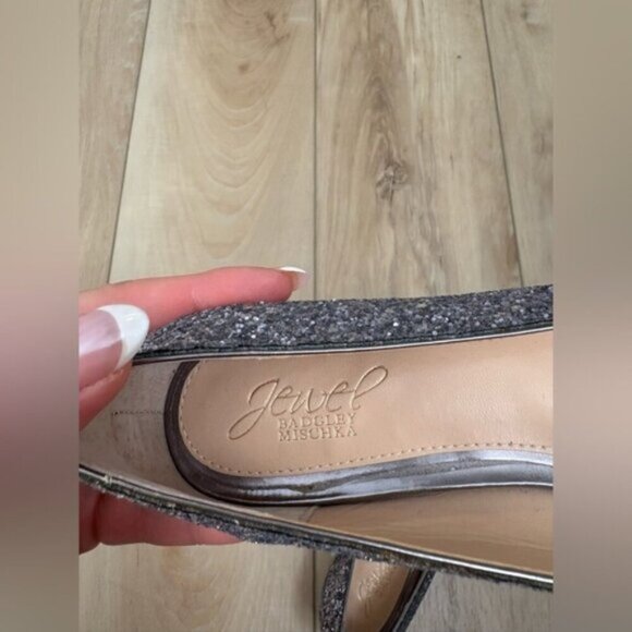 EUC- Jewel BADGLEY MISCHKA- JEWELLED FLATS - 6.5 size - Picture 2 of 7